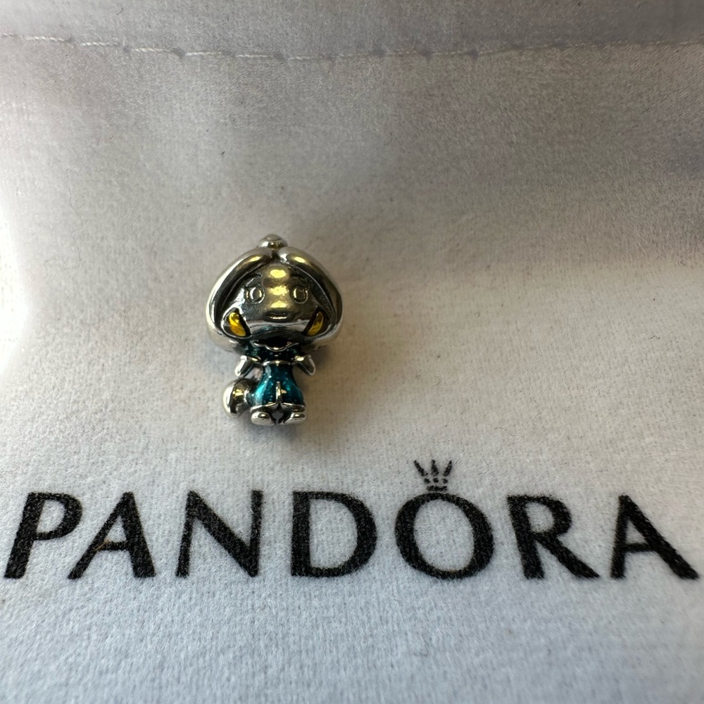 Disney x PANDORA Aladdin’s Princess Jasmine Charm